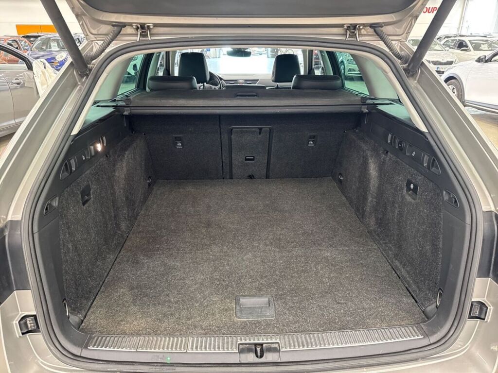 Skoda Superb 2017 Ruskea (beige)