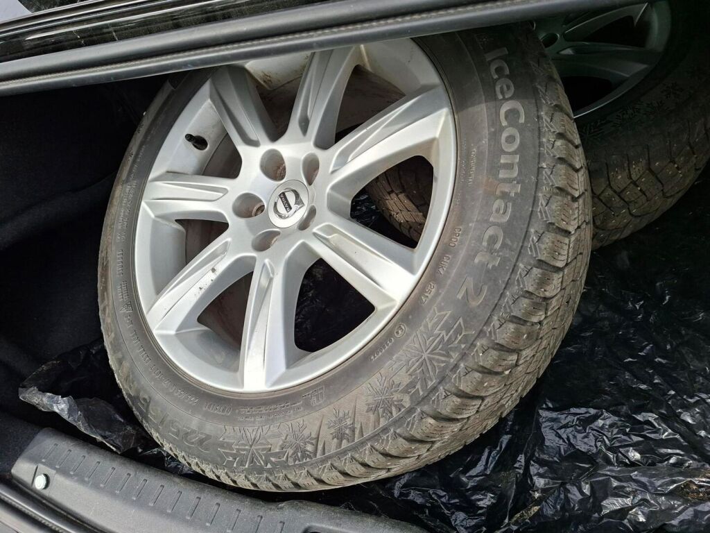 Volvo S90 2018 Musta