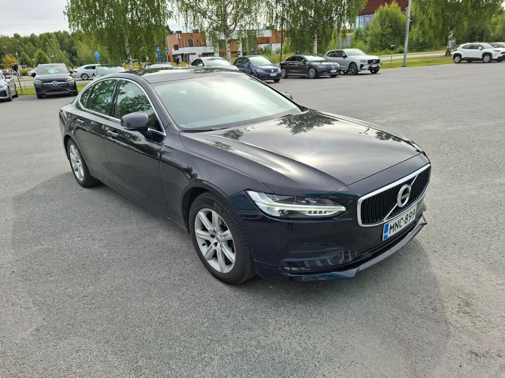Volvo S90 2018 Musta