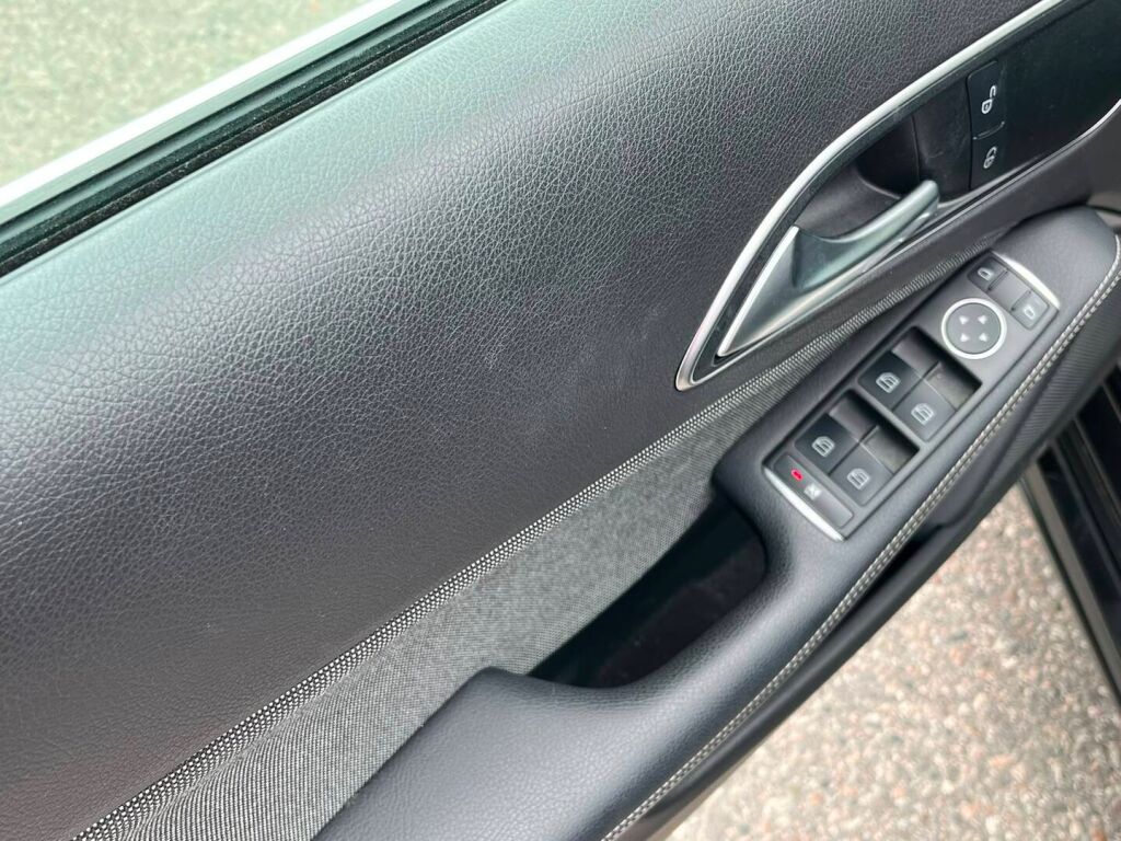 Mercedes-Benz A 2017 Musta
