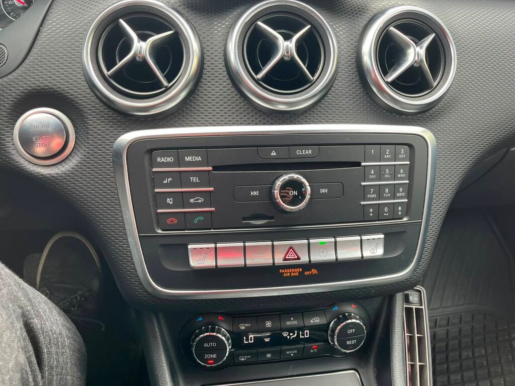 Mercedes-Benz A 2017 Musta