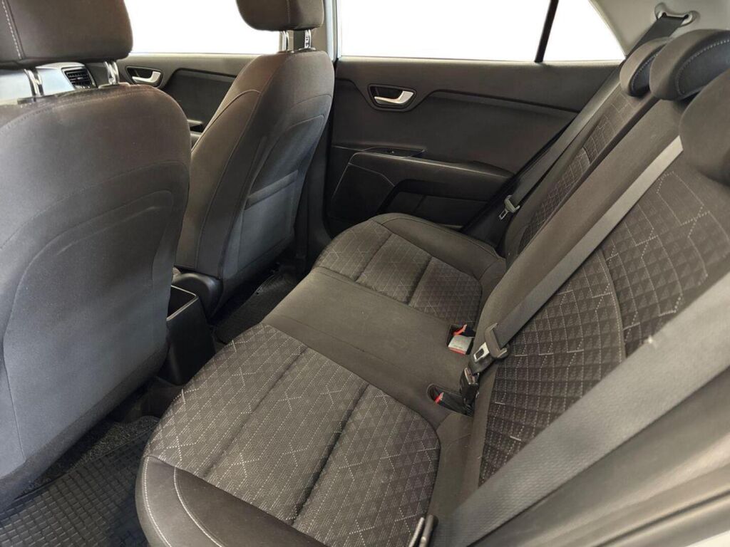 Kia Rio 2018 Hopea