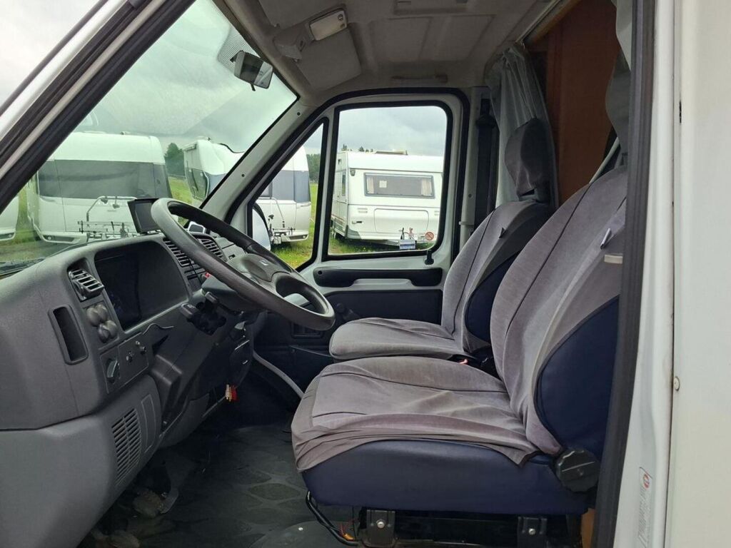 Dethleffs Advantage T6241 2002 Valkoinen
