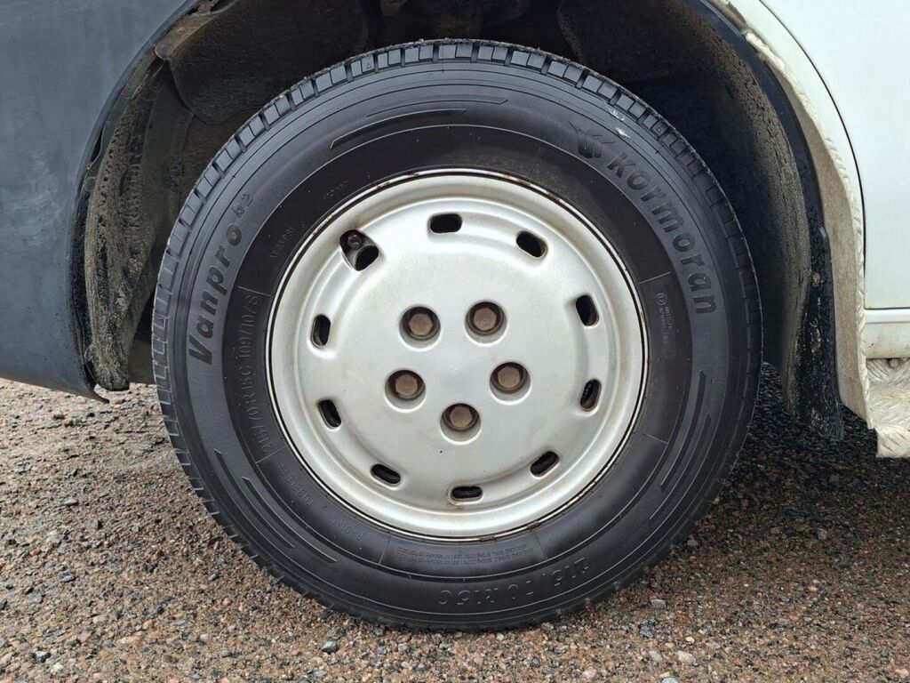 Dethleffs Advantage T6241 2002 Valkoinen