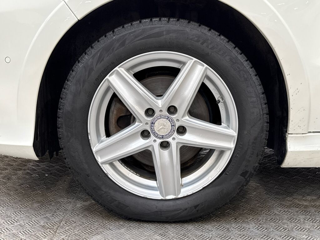 Mercedes-Benz B 2016 Valkoinen