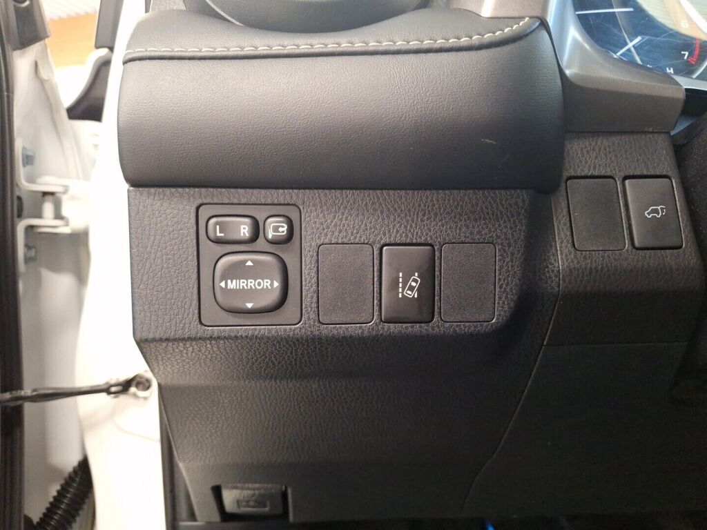 Toyota RAV4 2017 Valkoinen