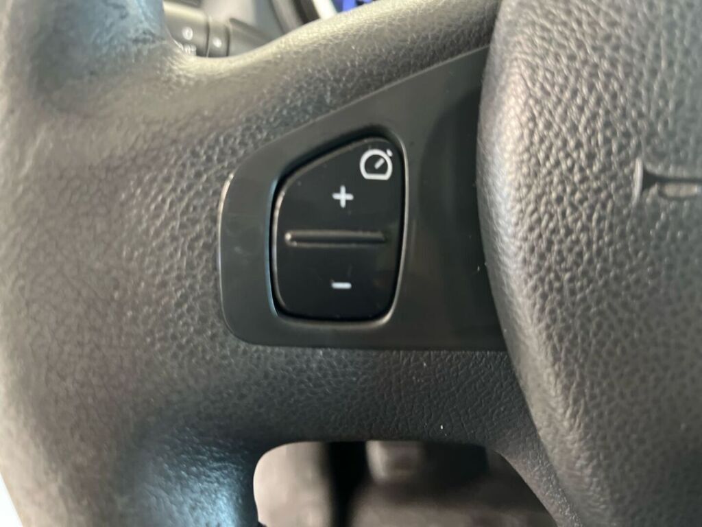 Opel Vivaro 2018 Valkoinen