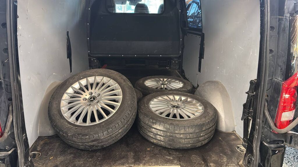 Mercedes-Benz Vito 2018 Musta