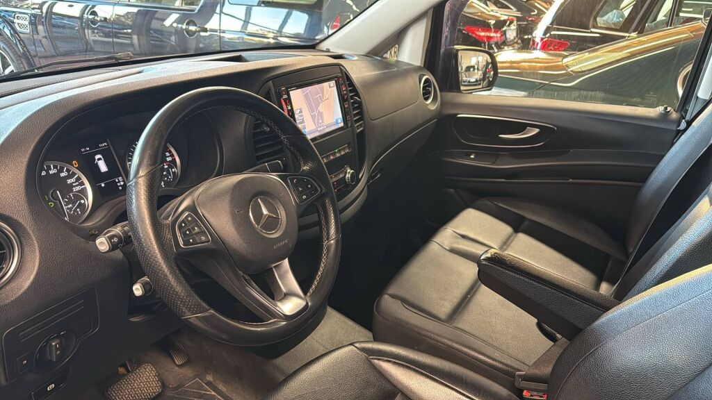 Mercedes-Benz Vito 2018 Musta
