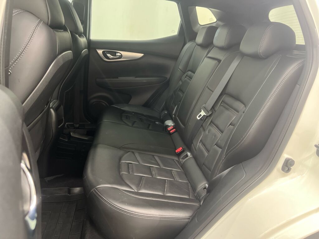 Nissan Qashqai 2017 Valkoinen