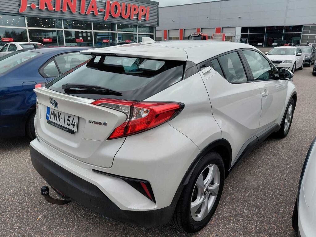 Toyota C-HR 2017 Valkoinen