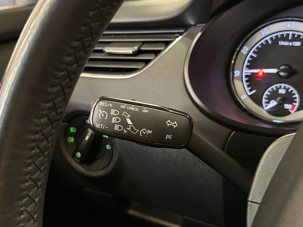 Skoda Octavia 2017 Sininen