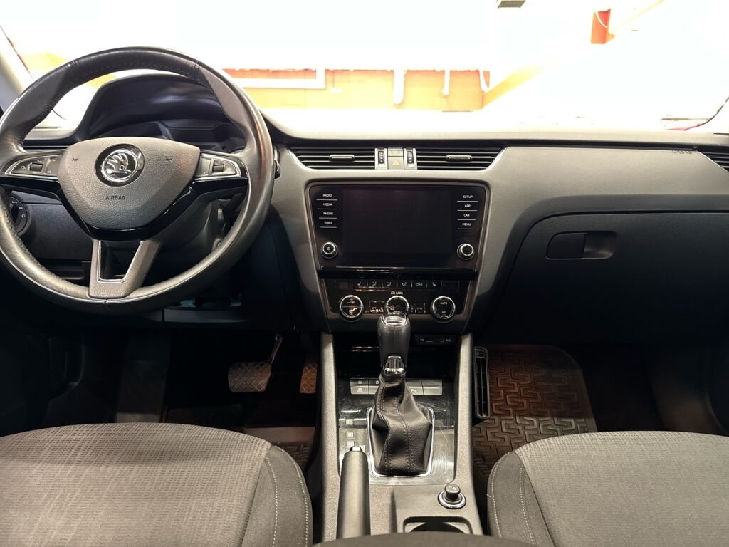 Skoda Octavia 2017 Sininen