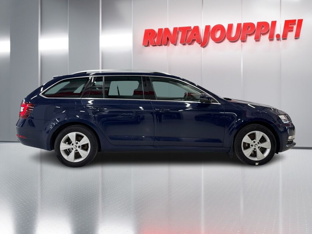 Skoda Octavia 2017 Sininen
