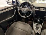 Skoda Octavia 2017 Sininen