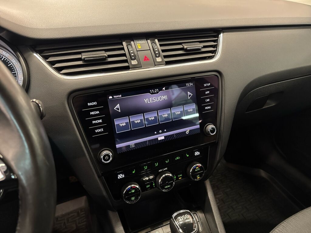 Skoda Octavia 2017 Sininen
