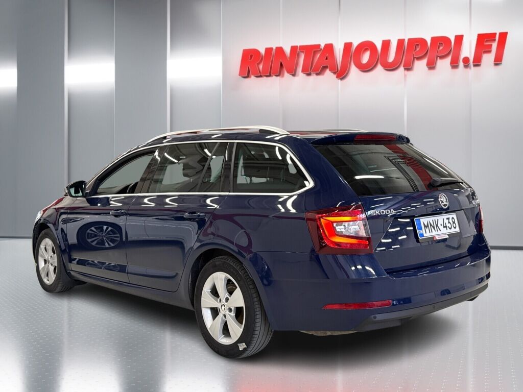 Skoda Octavia 2017 Sininen