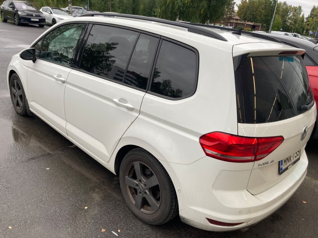 Volkswagen Touran 2018, photo 5/19