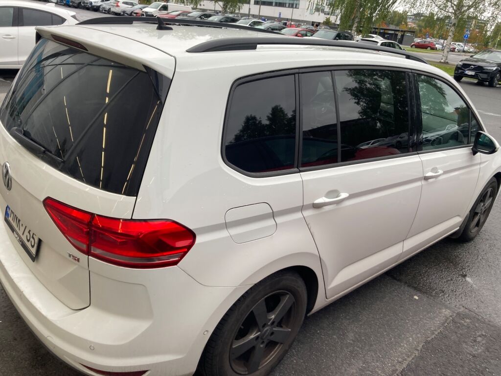 Volkswagen Touran 2018, photo 3/19