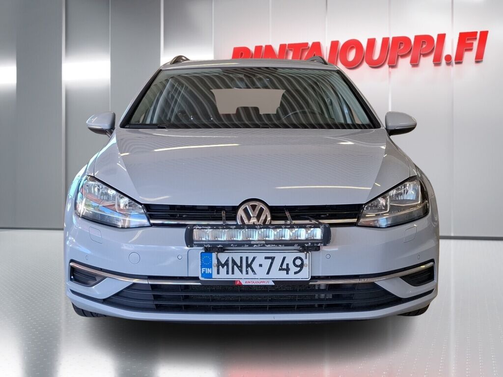 Volkswagen Golf 2017 Valkoinen