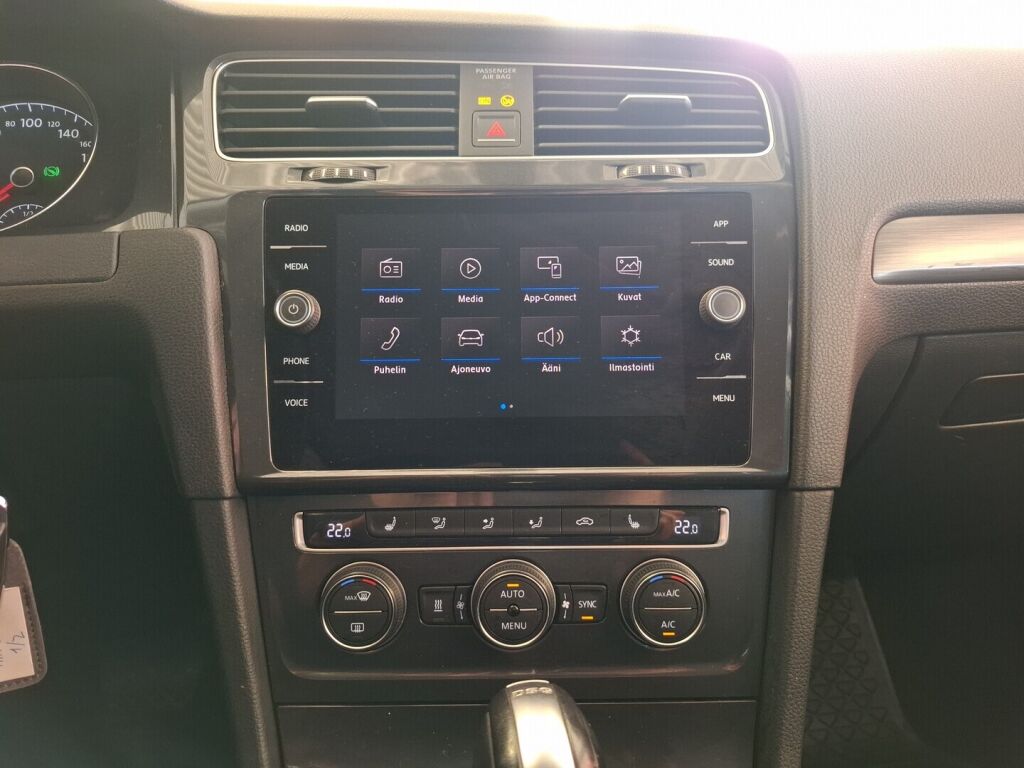 Volkswagen Golf 2017 Valkoinen