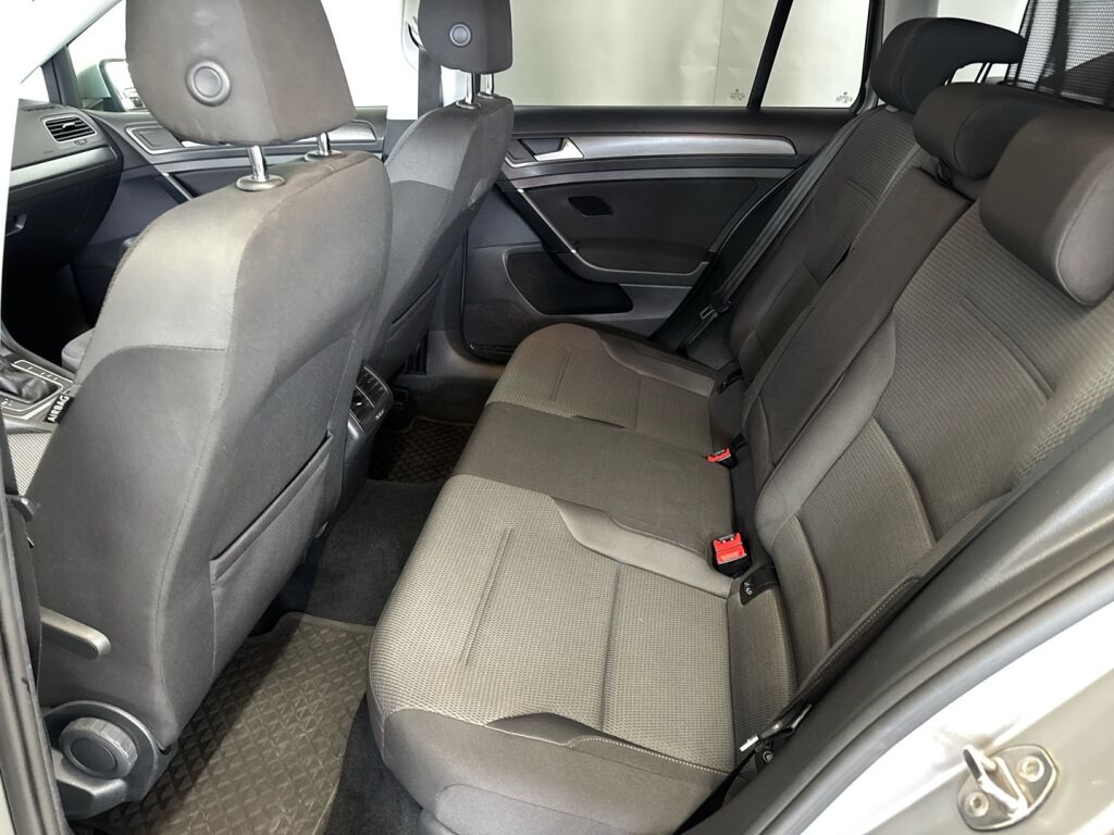 Volkswagen Golf 2017 Harmaa
