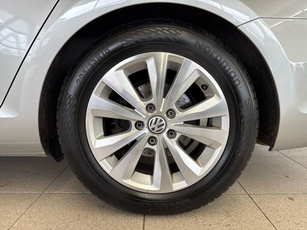 Volkswagen Golf 2017 Harmaa