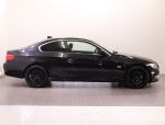 BMW 330 2010 Musta