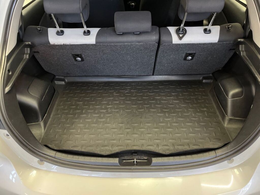 Toyota Yaris 2017 Valkoinen