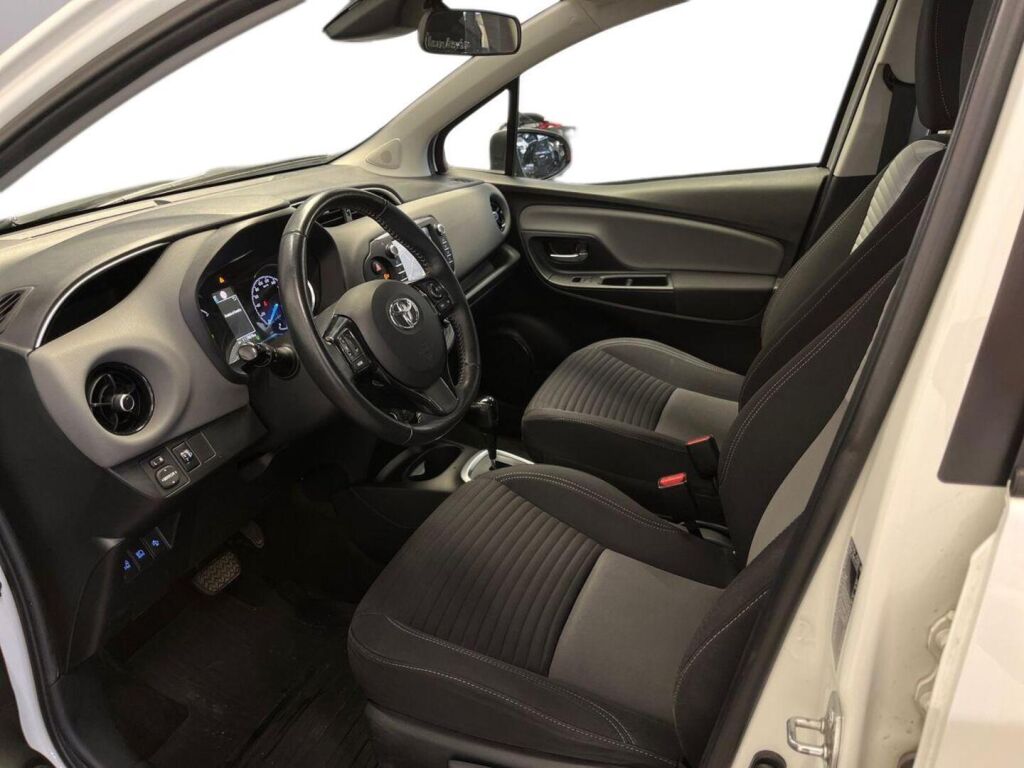 Toyota Yaris 2017 Valkoinen