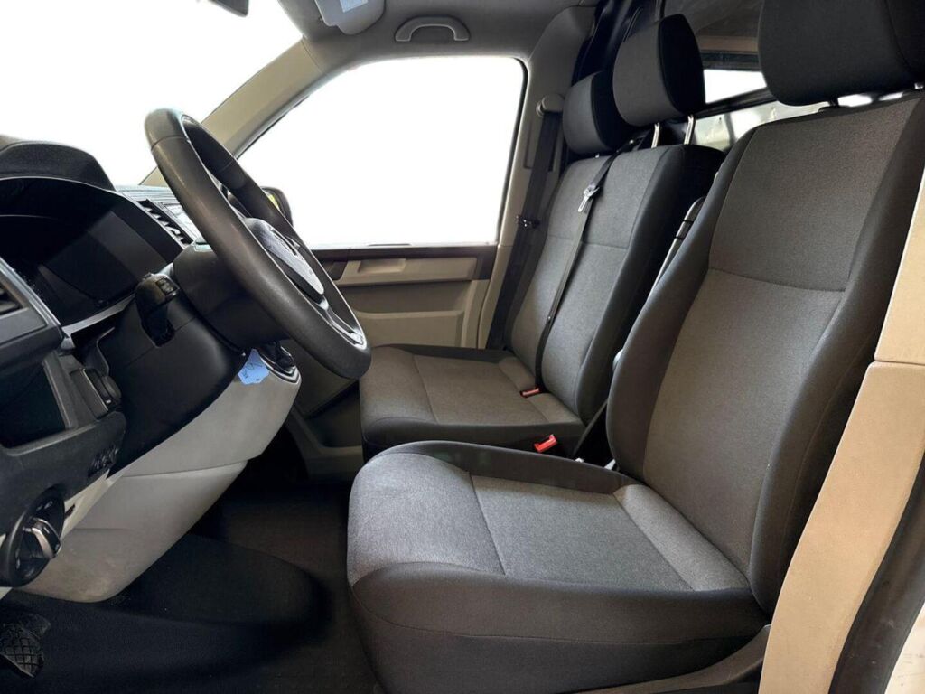 Volkswagen Transporter 2018 Valkoinen