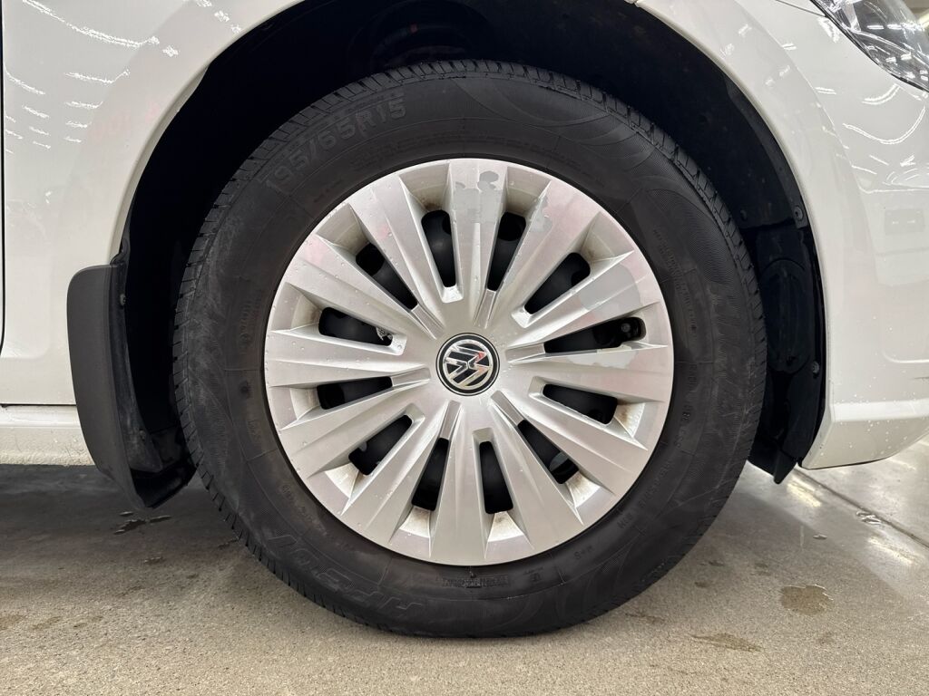 Volkswagen Golf 2018 Valkoinen