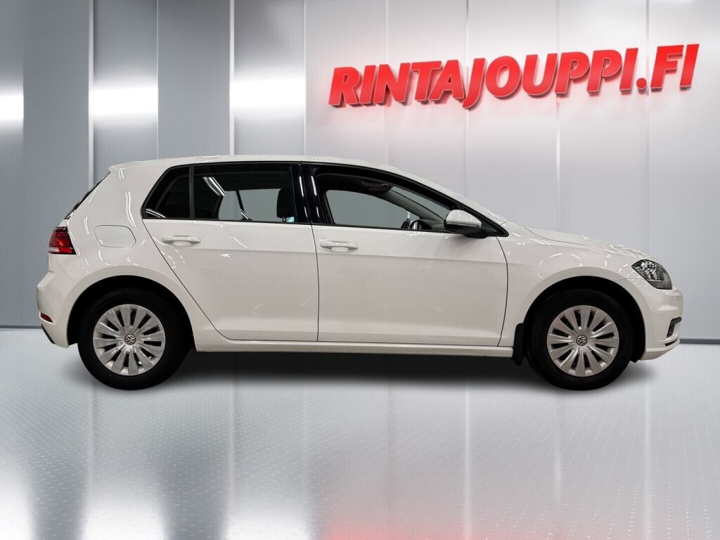 Volkswagen Golf 2018 Valkoinen
