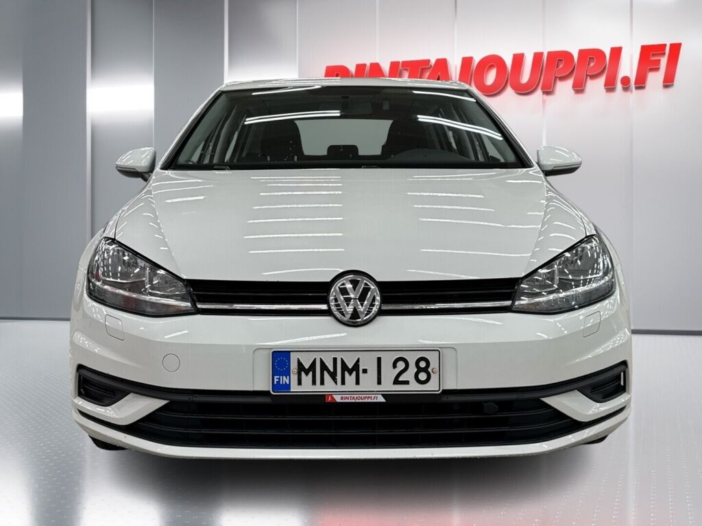 Volkswagen Golf 2018 Valkoinen