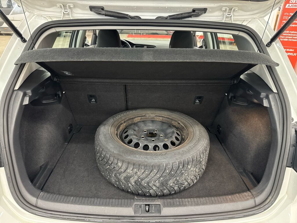 Volkswagen Golf 2018 Valkoinen