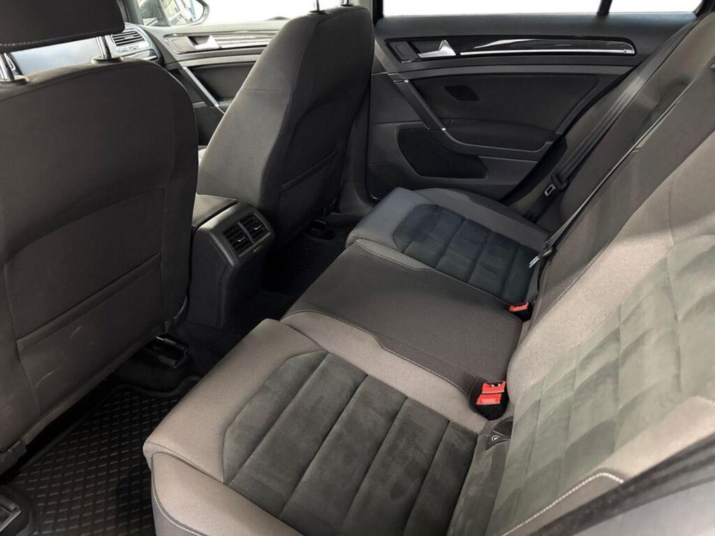 Volkswagen Golf 2018 Harmaa