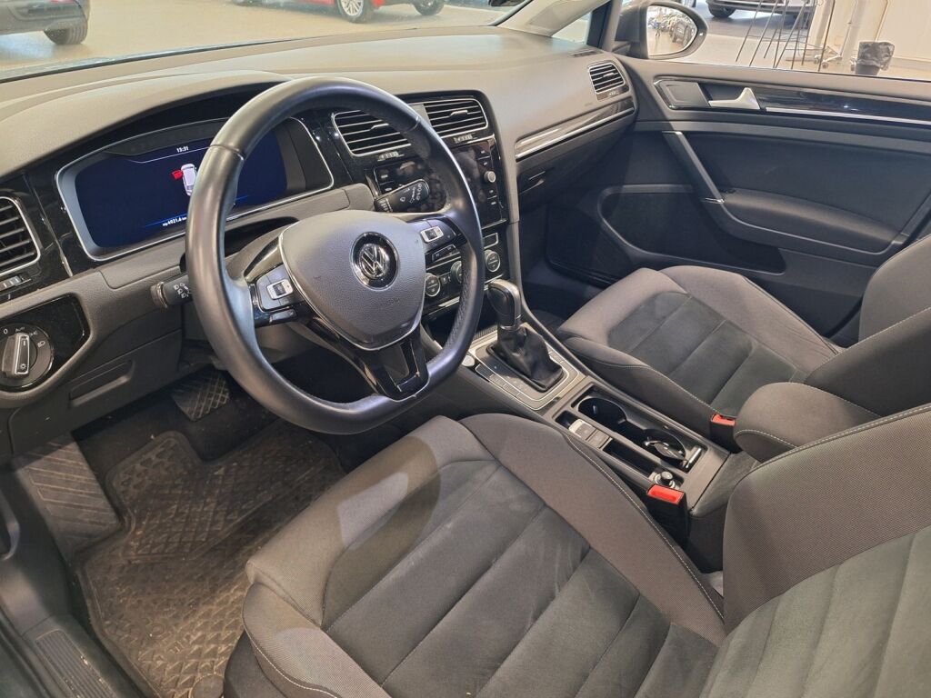 Volkswagen Golf 2018 Harmaa