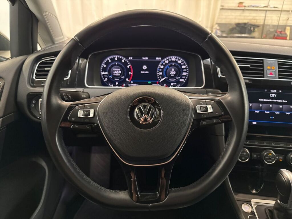 Volkswagen Golf 2018 Harmaa