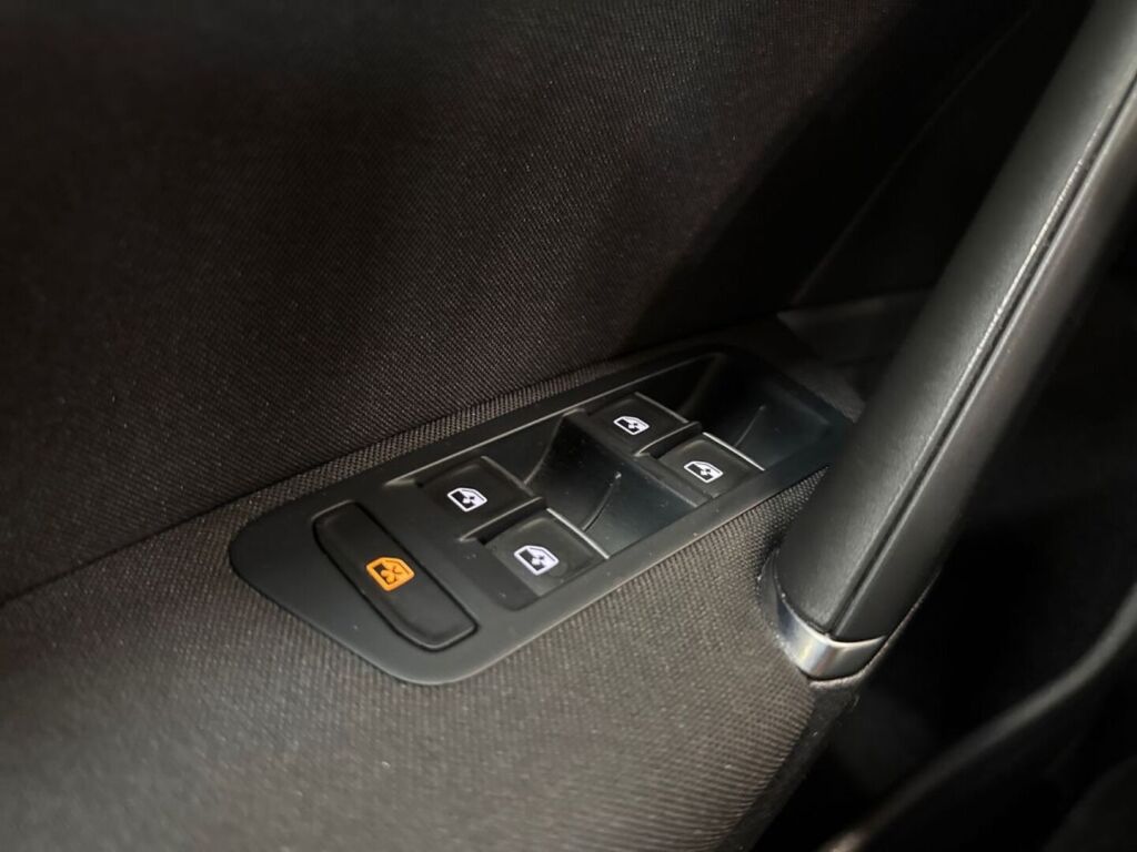 Volkswagen Golf 2018 Harmaa