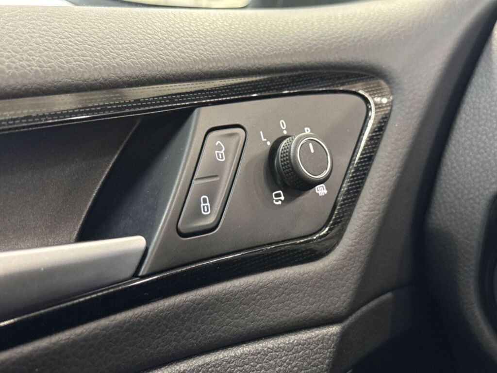 Volkswagen Golf 2018 Harmaa
