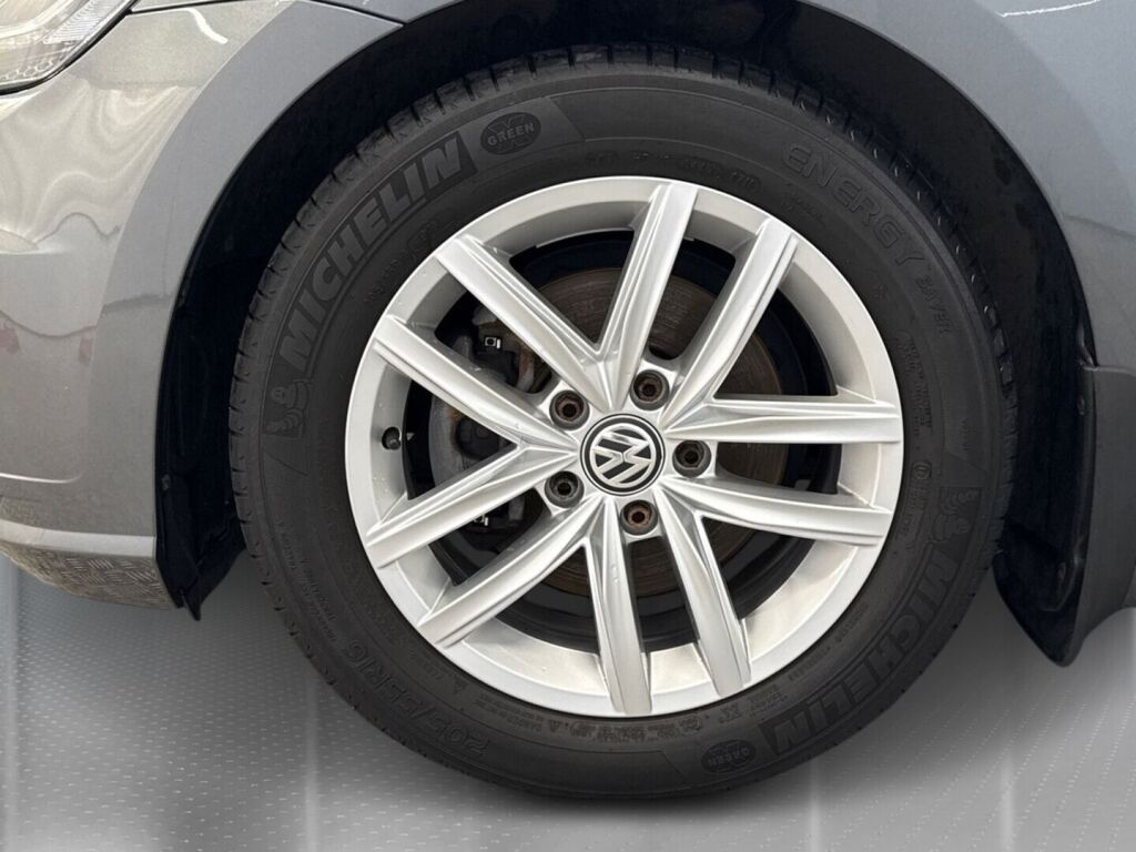 Volkswagen Golf 2018 Harmaa