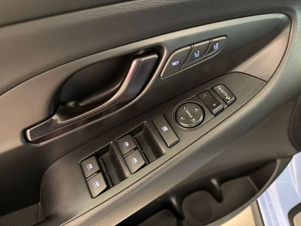 Hyundai i30 5d 2018 Sininen