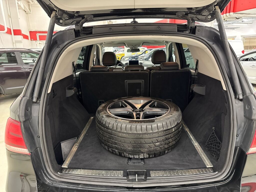 Mercedes-Benz GLE 2015 Musta