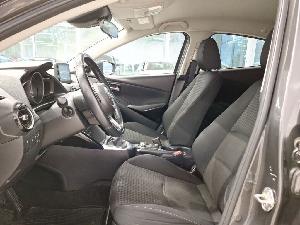 Mazda 2 2018 Harmaa
