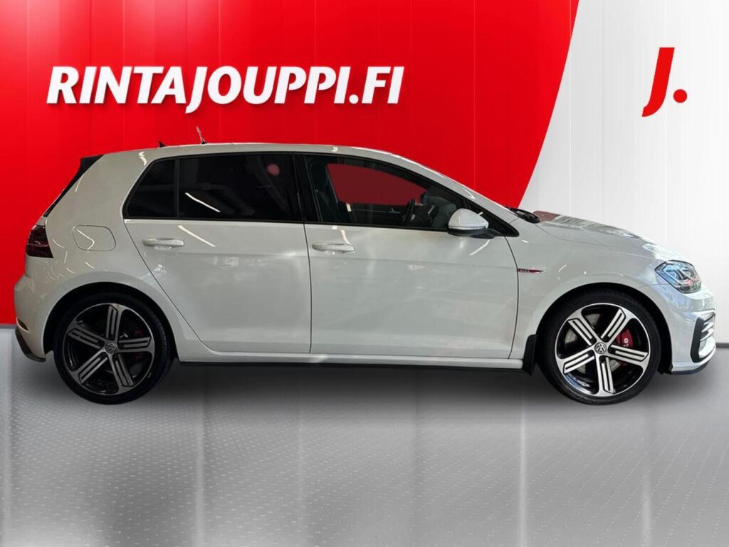 Volkswagen Golf 2018 Valkoinen
