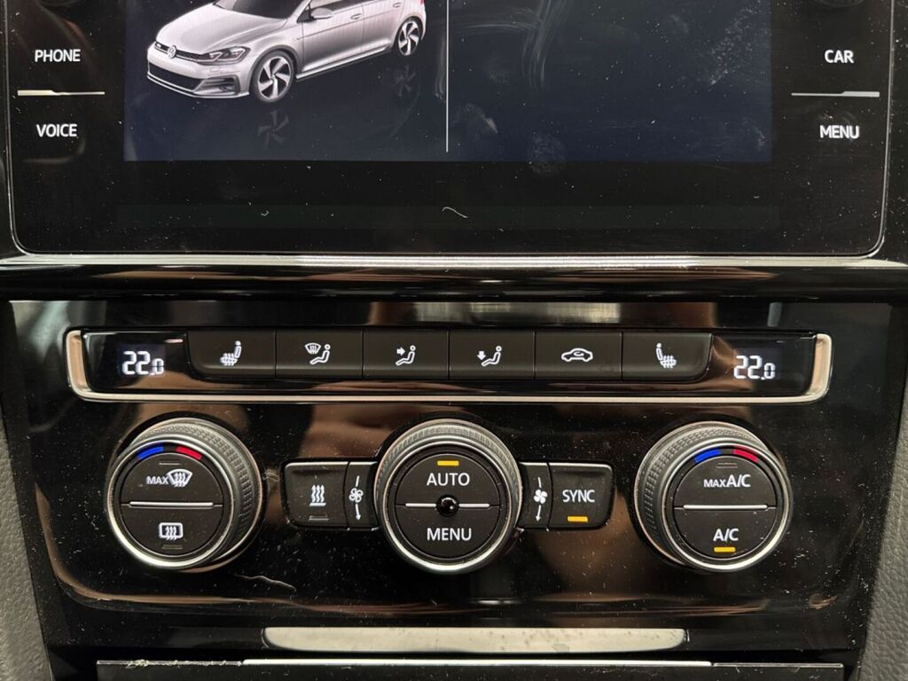 Volkswagen Golf 2018 Valkoinen