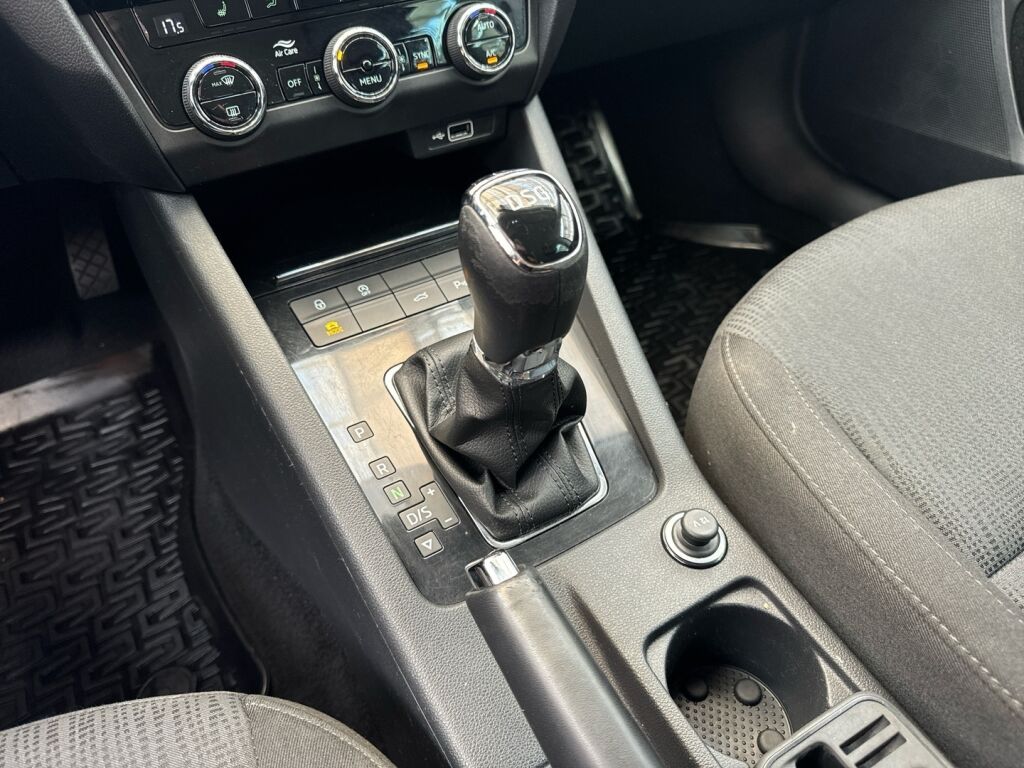 Skoda Octavia 2018 Sininen