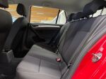 Volkswagen Golf 2018 Punainen