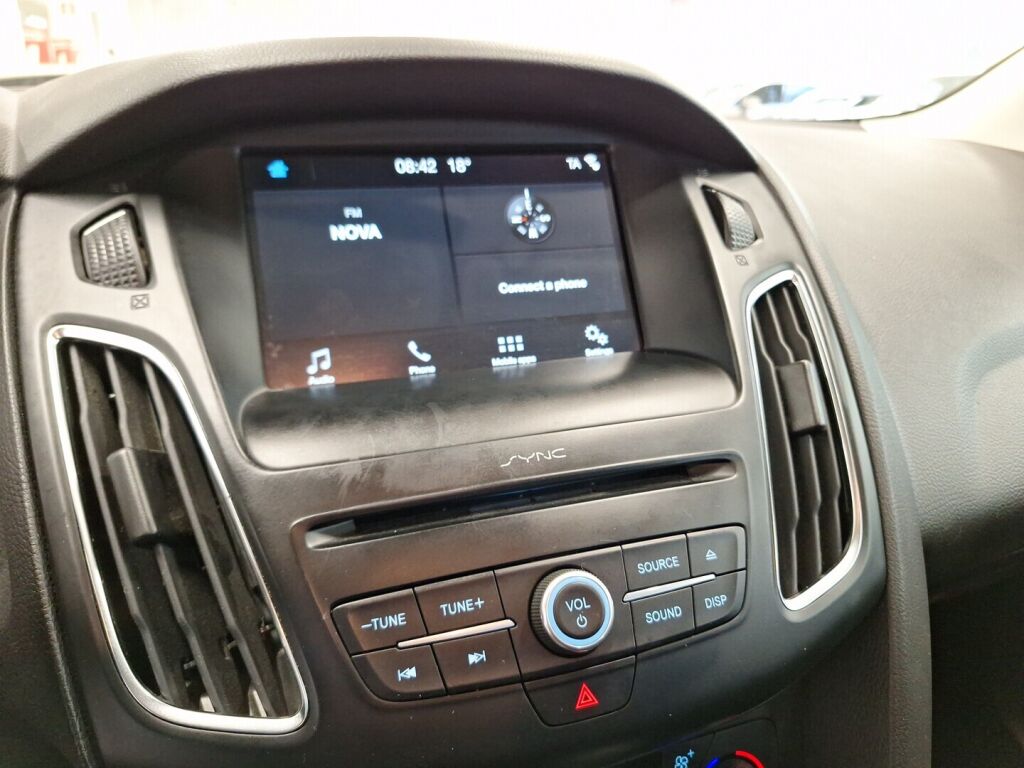 Ford FOCUS 2018 Valkoinen