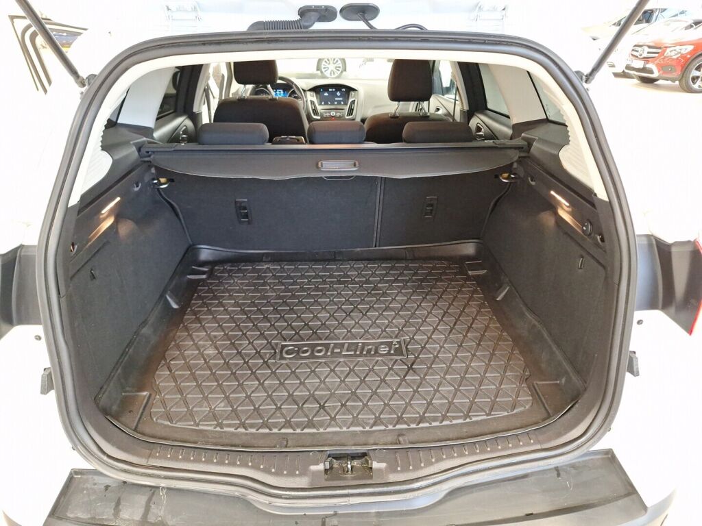 Ford FOCUS 2018 Valkoinen